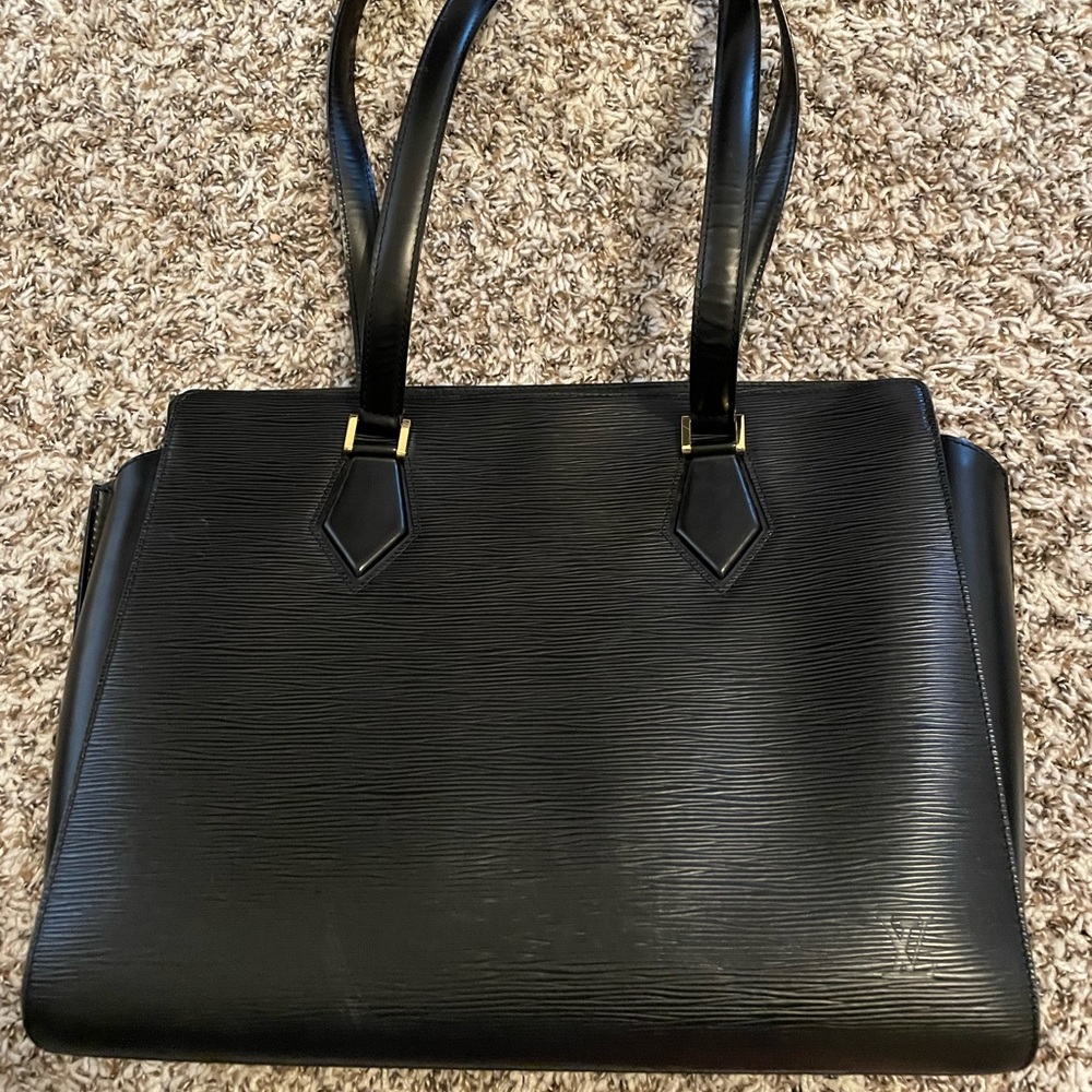Louis Vuitton duplex epi